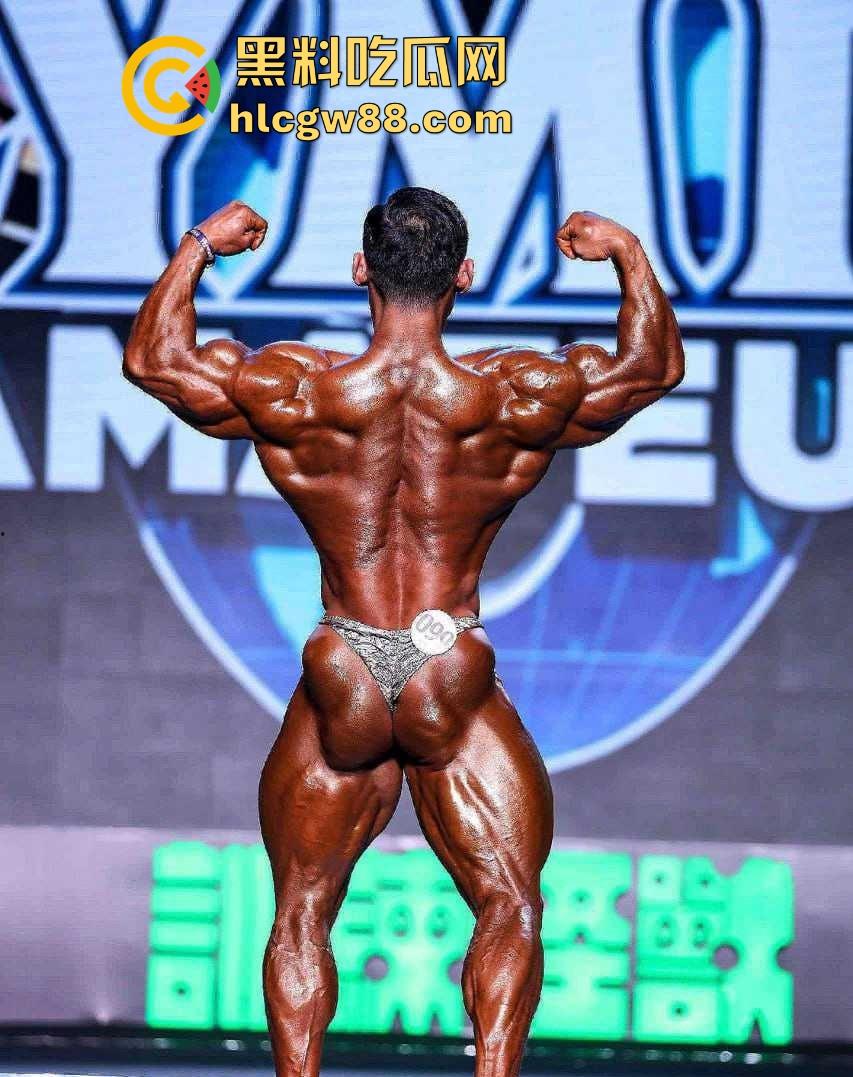 健美冠军【武涛】早期性爱视频流出！怼脸实拍 实锤本人！这么大的肌肉 一般女人还真受不了！  第3张