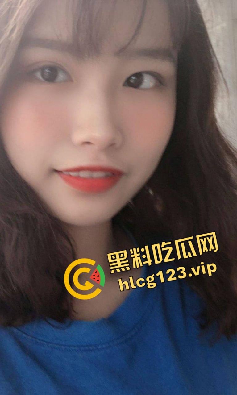 台湾萌系学生妹[刘美岐]啪啪自拍流出！短发俏皮，胸大无脑，男友爆射全身！  第2张