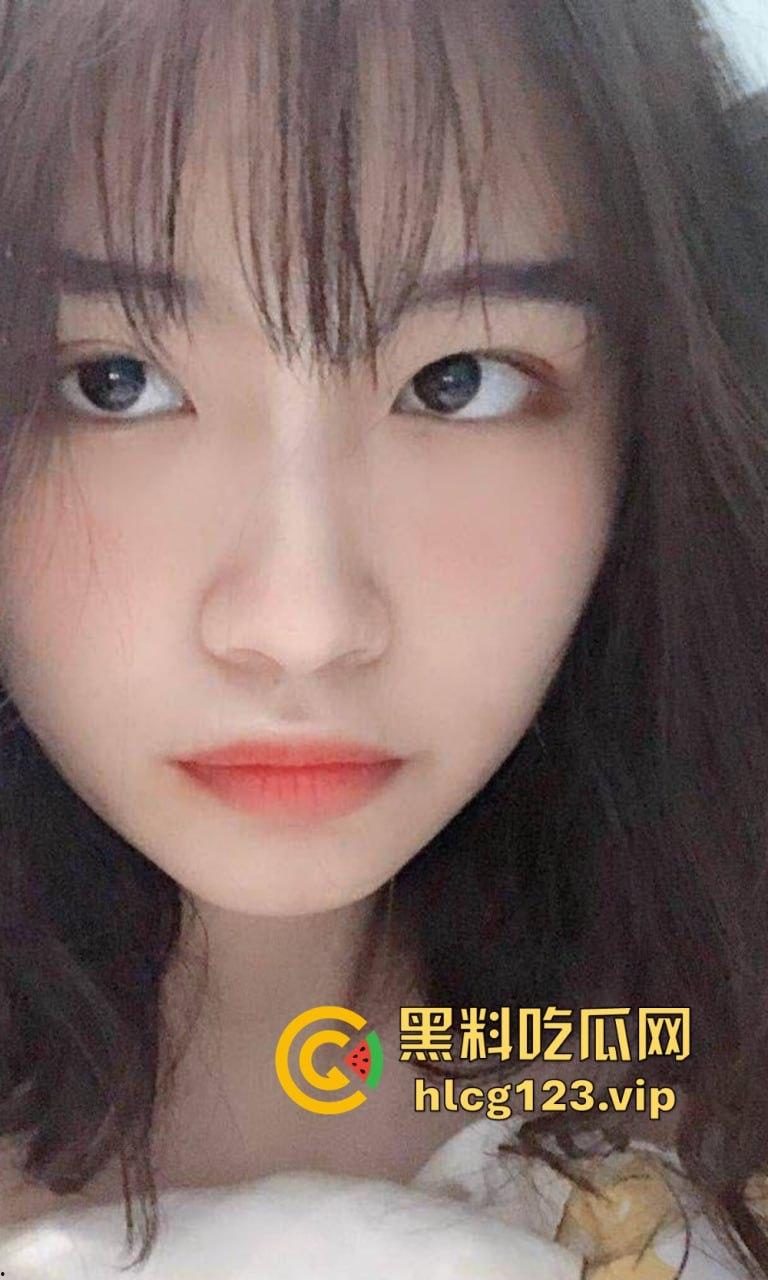 台湾萌系学生妹[刘美岐]啪啪自拍流出！短发俏皮，胸大无脑，男友爆射全身！  第8张