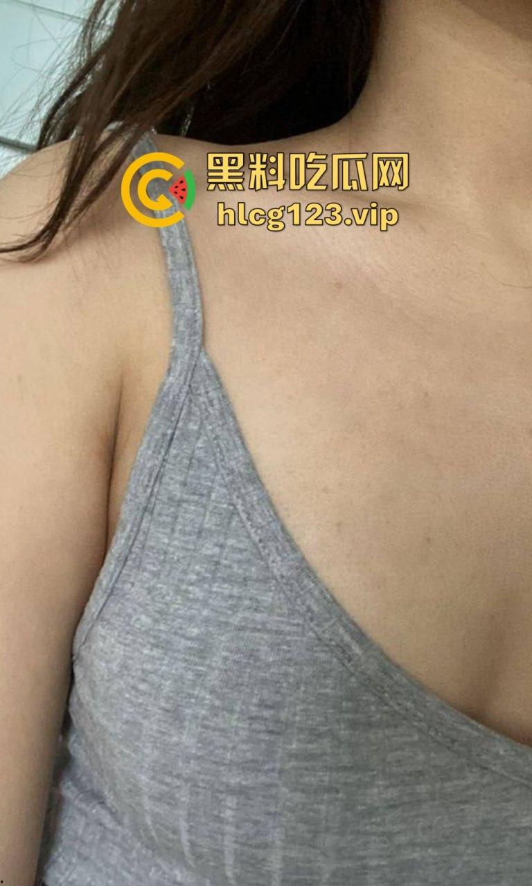 台湾萌系学生妹[刘美岐]啪啪自拍流出！短发俏皮，胸大无脑，男友爆射全身！  第13张