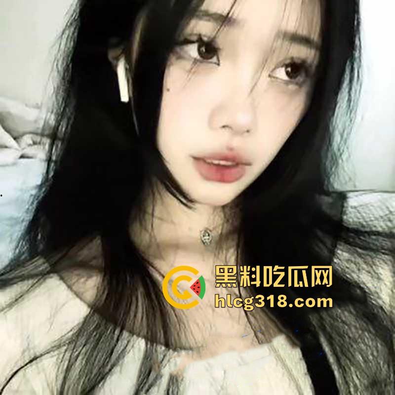 UCL硕士留学生【苏雯琪】高颜值巴西牛排被白人男友疯狂抽插视频曝光 激烈大战白浆流一床！  第1张