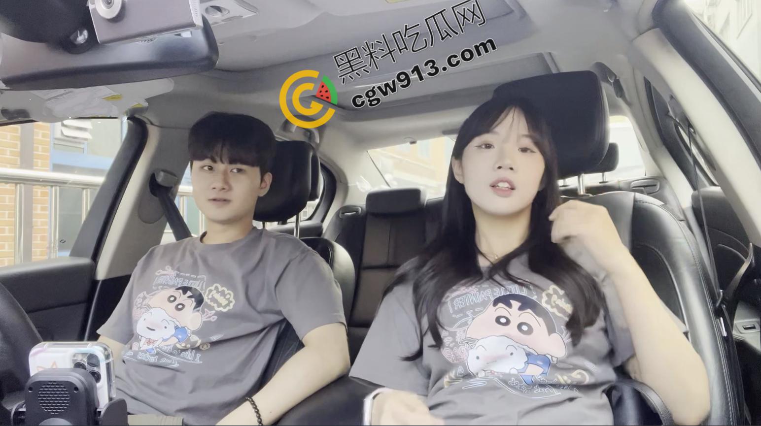 青岛00后情侣修手机私密视频被泄密！女主翘臀骚穴诱惑无限，男友鸡巴直捣高潮，身临其境的强烈冲击  第1张