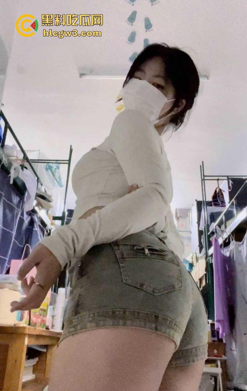 福建漳州职校蜜桃臀反差婊【黄佳怡】 骚气自拍加约炮视频曝光，这骚货反差大到离谱！  第5张