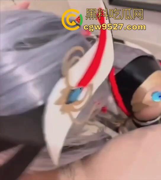 瓜友投稿！自己的胯下coser女母狗，身穿原神cos服露脸口交，翘臀高抬接受激烈后入，分享出来就纯炫耀！  第11张