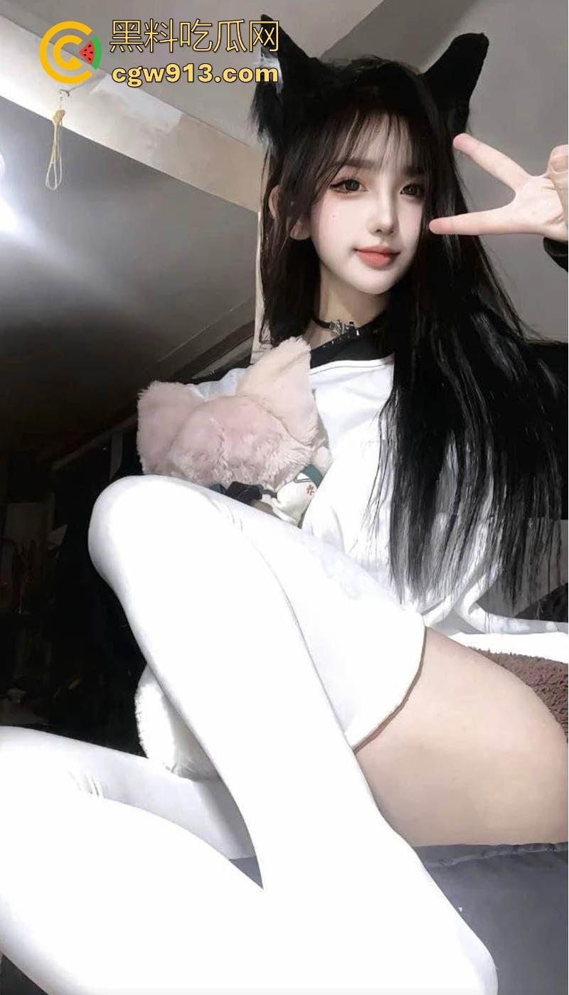 抖音极品网红【气饱了】榜一福利定制视频流出，细腰翘臀极致抖奶，动作狂野，欲火中烧！  第4张