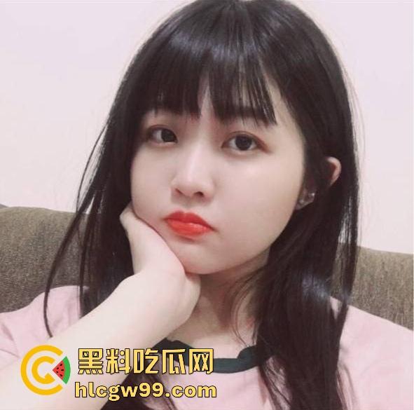 广东江门技校BBW骚母狗【区淑欣】36D巨乳先天骚母狗圣体实锤，各种情趣套装露出，高潮喷到腿软！  第2张