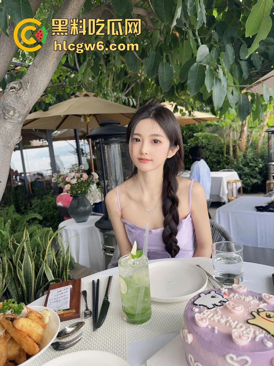 广西南宁闹市街头上演车震狂欢 屁股暴露还敢女上位 骑得像浪头拍岸 爷们一边开车一边猛操 高手在民间！  第1张