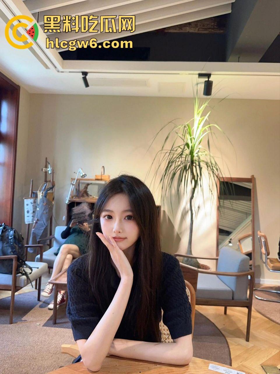 广西南宁闹市街头上演车震狂欢 屁股暴露还敢女上位 骑得像浪头拍岸 爷们一边开车一边猛操 高手在民间！  第8张