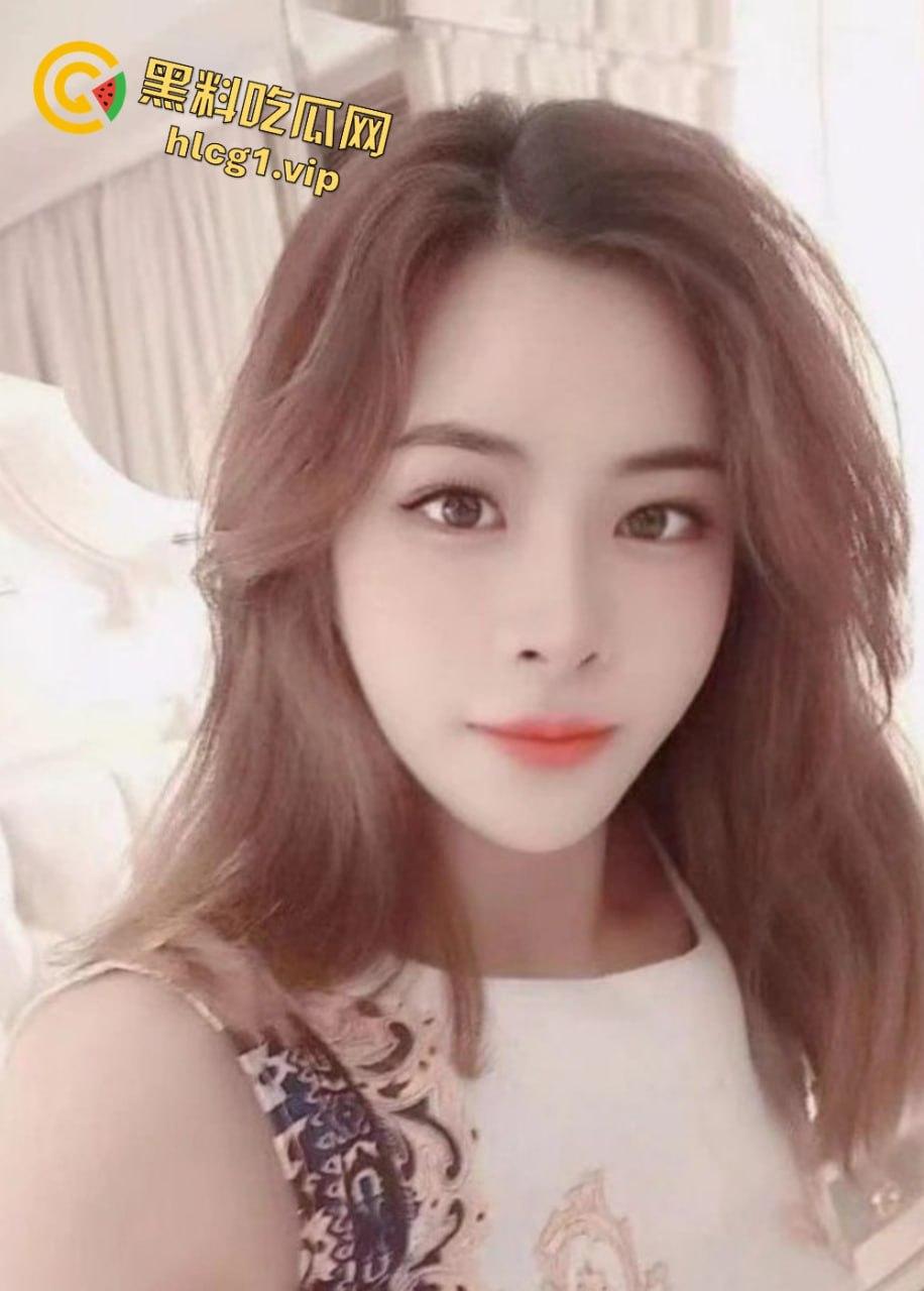 江阴万达技师『师晓晓』全套莞式服务视频泄露！顶级颜值与极致技艺兼备！楼道后入野战饱满蜜桃臀！  第2张