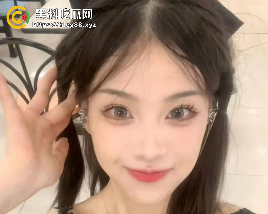 广东职业学院校花【李彤语】极品母狗酒店跪舔金主 馒头逼淫水哗哗流 视频流出曝光！  第1张