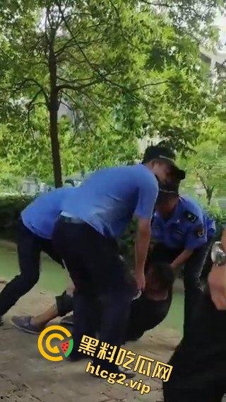 武汉城管打人？官方回应：不好意思，城管是冒充的！  第3张