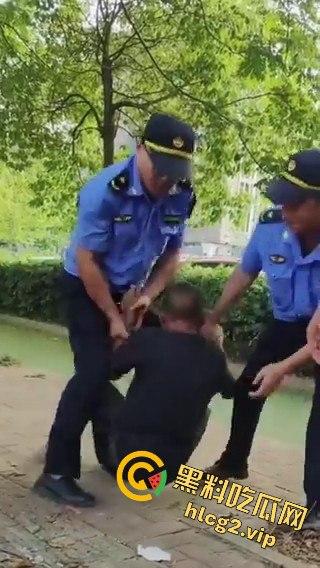 武汉城管打人？官方回应：不好意思，城管是冒充的！  第7张