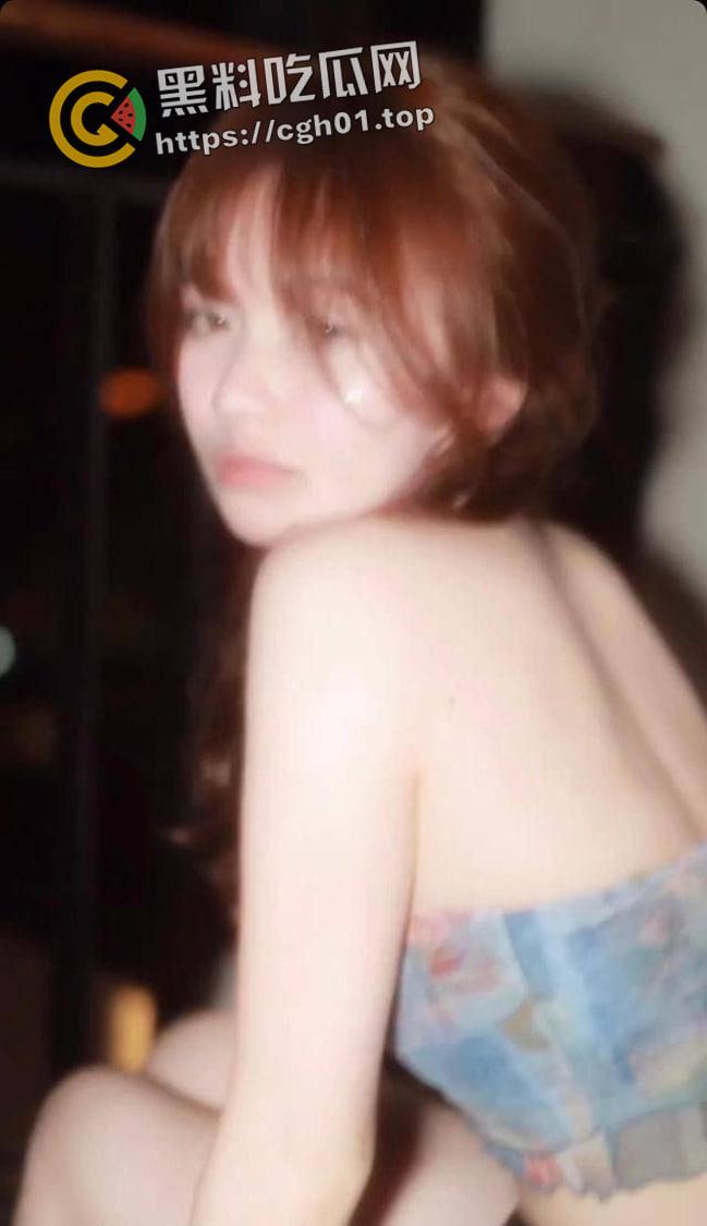 香港华仁书院母狗女学生【杨铃慧】被曝光 深喉到底翻白眼 自己动起来像小马达  第1张