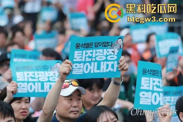 首尔之春恋爱脑总统『 尹锡悦』深夜全国戒严只为护妻子 第一夫人为让他稳住总统宝座睡遍军方高层！  第26张