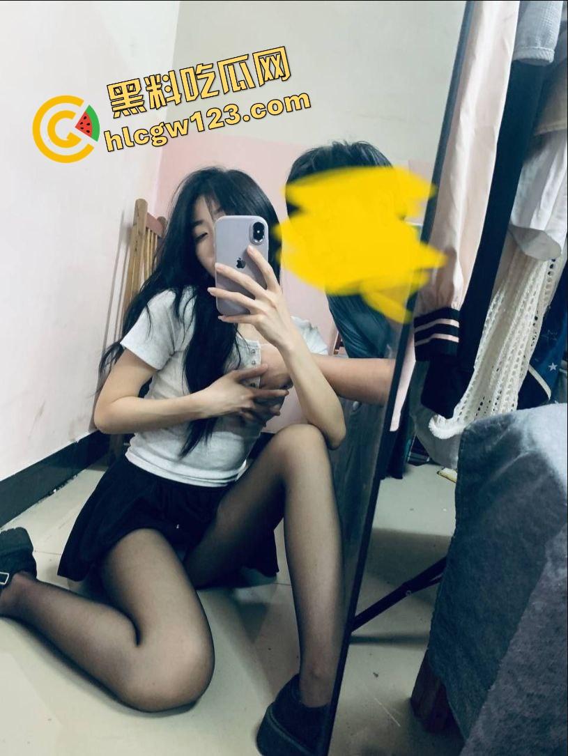 群友爆料前女友【宋蒨】JK黑丝公交车,02年小骚货不上班专靠男人养,两年感情换一顶绿帽! 第13张 群友爆料前女友【宋蒨】JK黑丝公交车,02年小骚货不上班专靠男人养,两年感情换一顶绿帽! 第13张