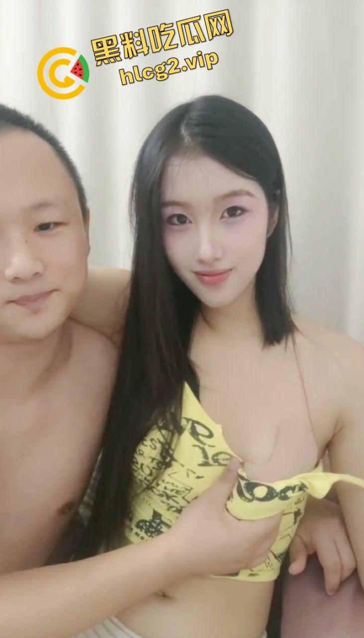 抖音网红颜值主播【九亿】为圈粉直播故意露奶卖肉  第7张