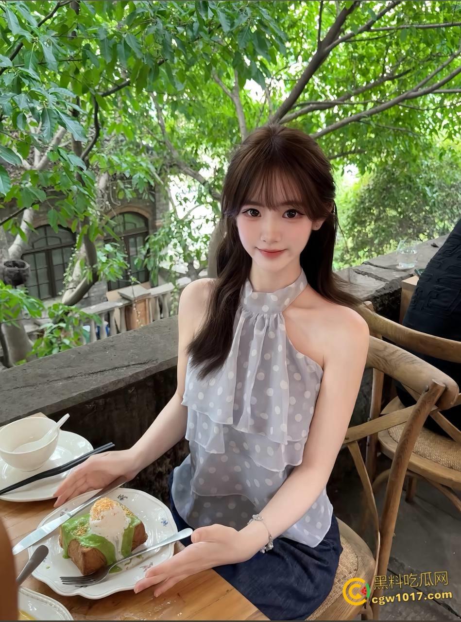 趁着万圣节和女儿玩cosplay，穿着头纱白丝小皮鞋，趴在床上任我操嘴，后入猛草极品翘臀，扶着腰全射在馒头小穴里 ！  第2张