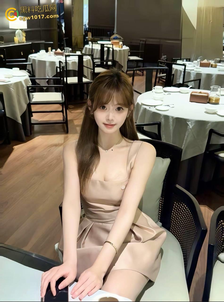 趁着万圣节和女儿玩cosplay，穿着头纱白丝小皮鞋，趴在床上任我操嘴，后入猛草极品翘臀，扶着腰全射在馒头小穴里 ！  第3张