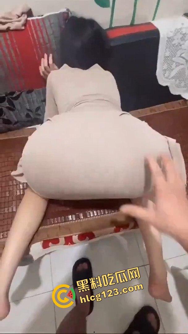 丰乳肥臀人妻真空上门，瓜友亲自验货撅着屁股透批！这波货色你给几分？  第3张