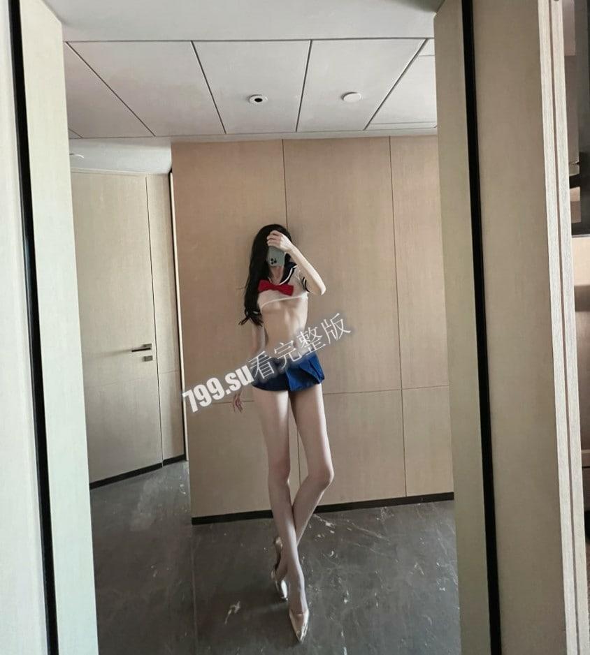 抖音百万粉丝！九头身 1.84 米红唇艳女仆葛征 土豪 1V1 视频泄漏！  第1张