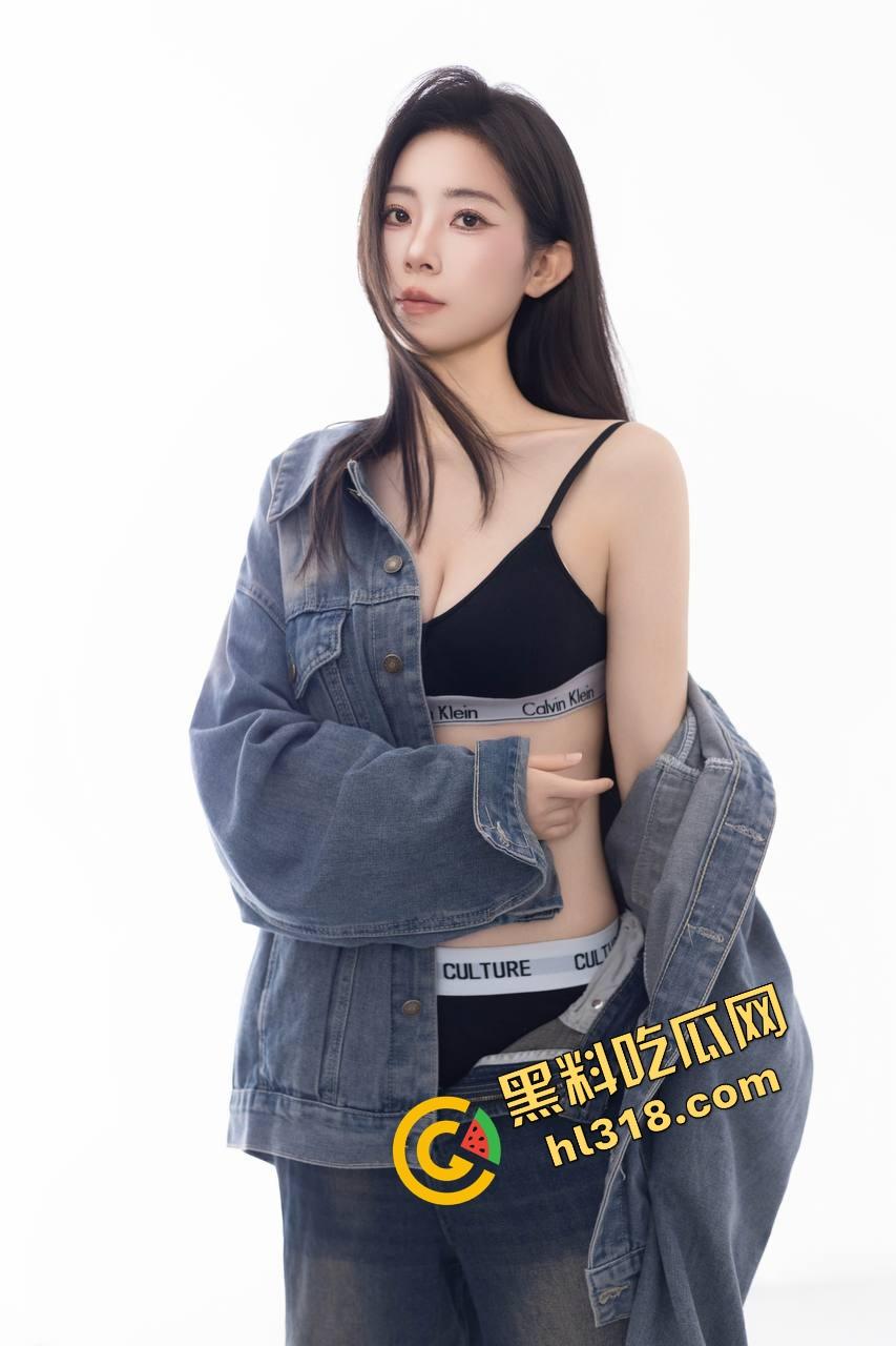 江西女大学生『范乔乔』装纯给爹看，酒店全裸架炮玩肉棒，粉红骚穴被后入到喷水，精液流成小河！  第3张