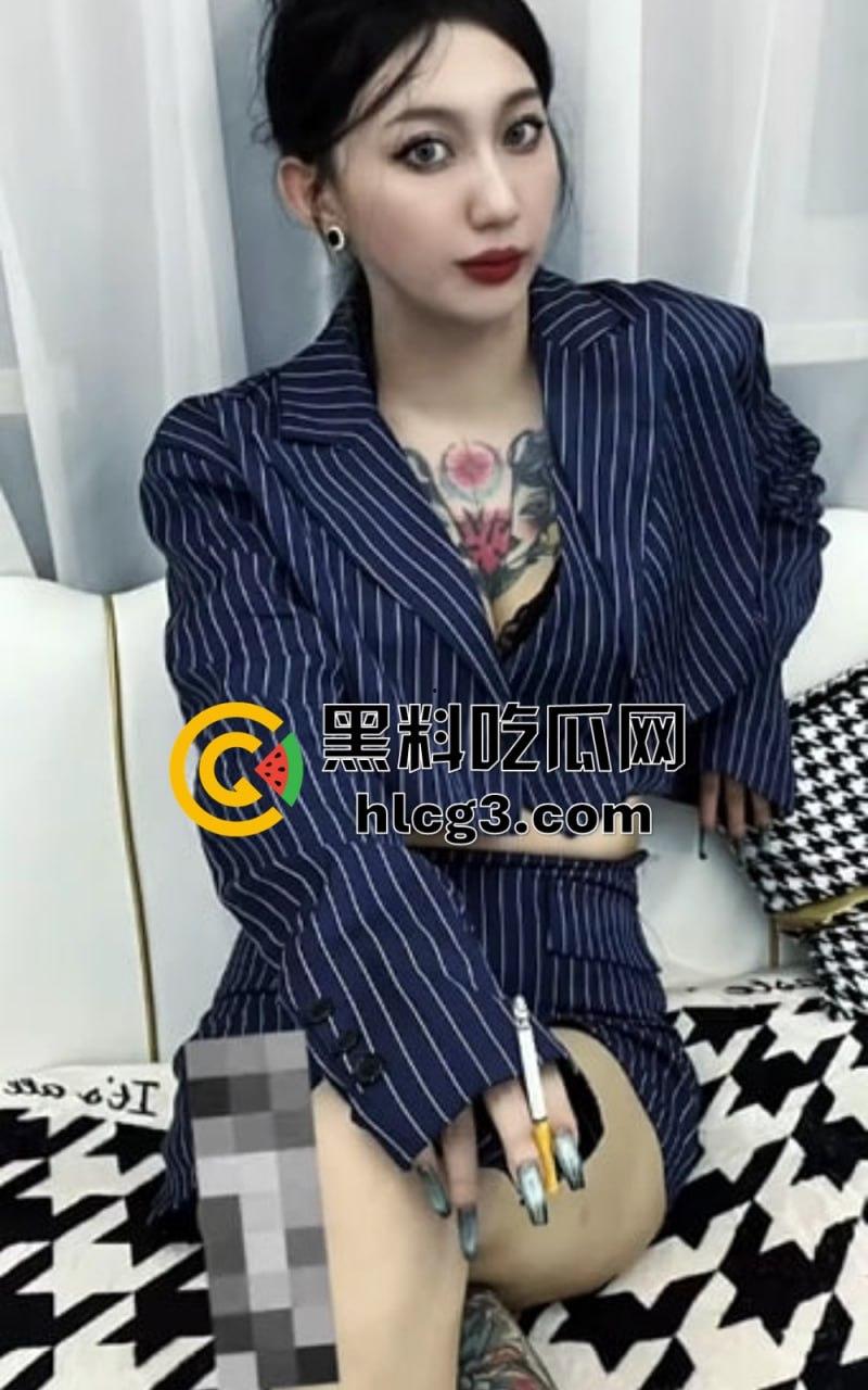 快手爆炸丑闻！纹身女神『彤謌』与榜大哥私会渔网做爱视频外泄，清纯颜值暗藏“风骚”真相！  第9张