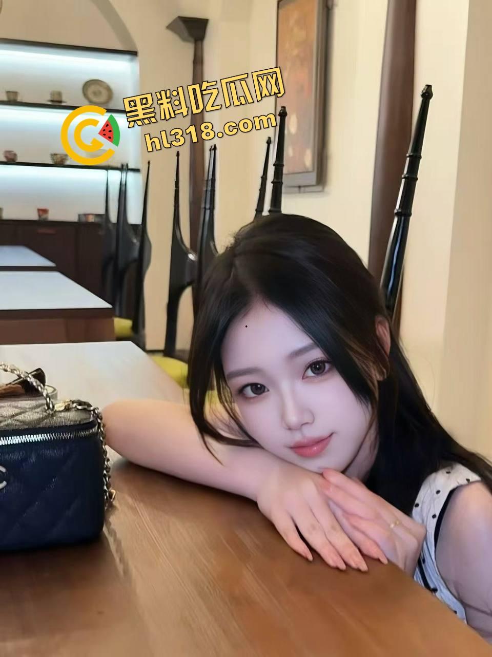 小鬼子财阀泳池淫趴曝光，巨乳尤物泡在泡泡池里，被富豪轮流后入爆操，水声浪叫混成一首交响曲！  第3张