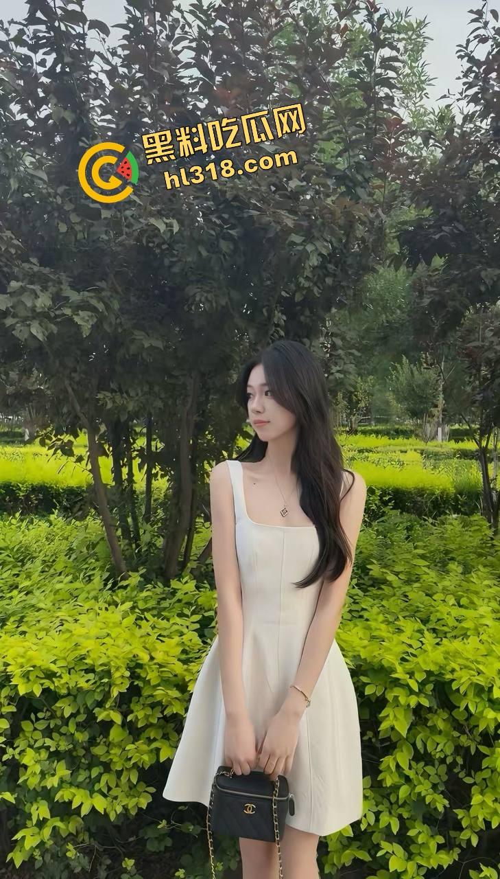 小鬼子财阀泳池淫趴曝光，巨乳尤物泡在泡泡池里，被富豪轮流后入爆操，水声浪叫混成一首交响曲！  第5张