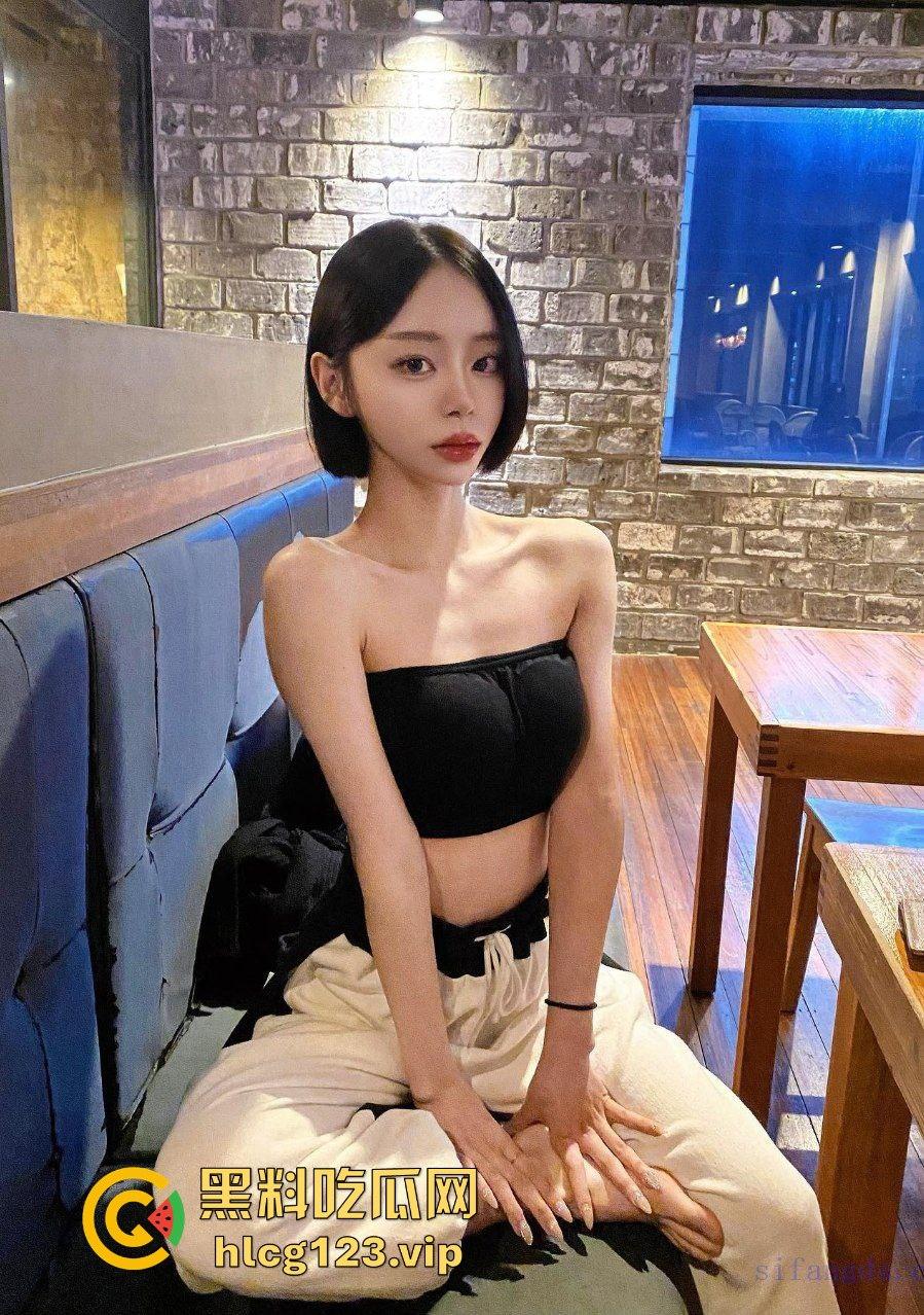 韩国极品热舞网红【曾伊mllnjx】自导自演，裸舞完直接拿棒子狂插自己！  第5张