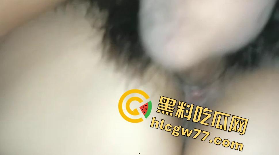 成都熟女绿帽人妻惊天大瓜曝光啦！公交夫人换妻露出被操，老公没撸管都能自射满地精液，被嘲笑太废物了！  第5张