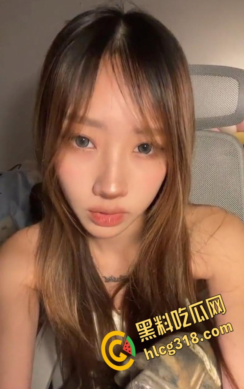 湖南农业大学【曾钰】，清纯女大学生下海沦为玩物，白虎粉穴后入狂操，简直就是完美炮架!  第1张