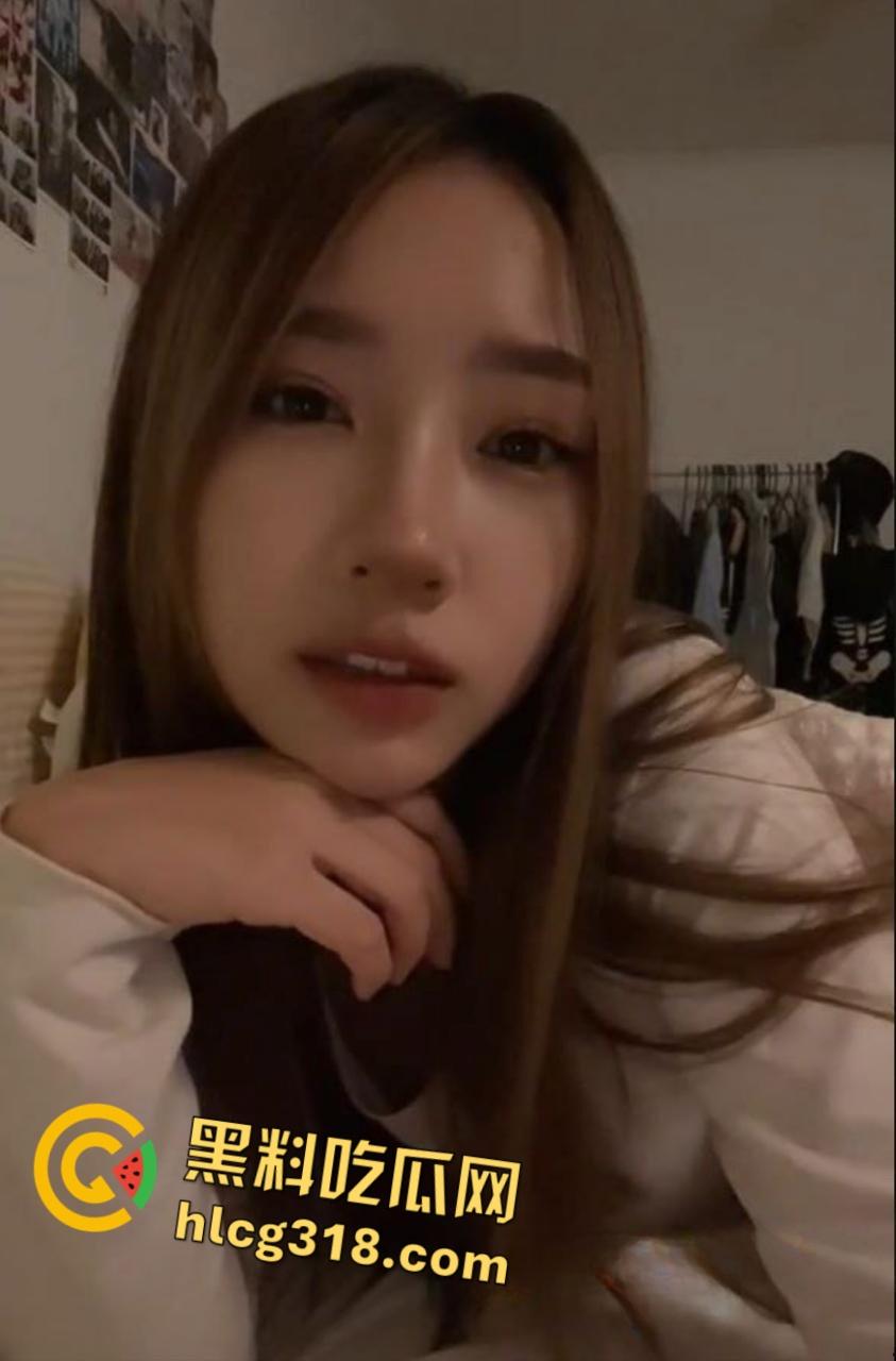 湖南农业大学【曾钰】，清纯女大学生下海沦为玩物，白虎粉穴后入狂操，简直就是完美炮架!  第2张