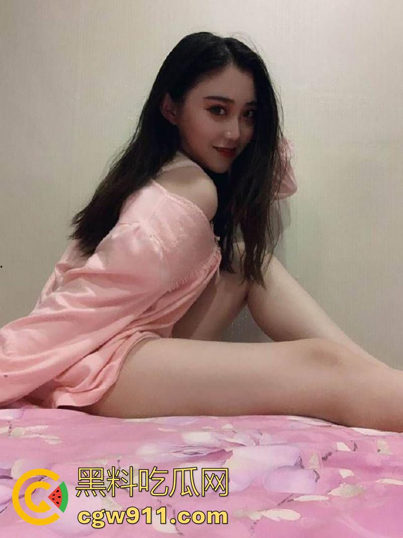 辽宁锦州平面模特【王馨迪】，身材超赞的极品美女，车震口爆内射菊花和3p都玩过，真是反差到极致了！  第2张