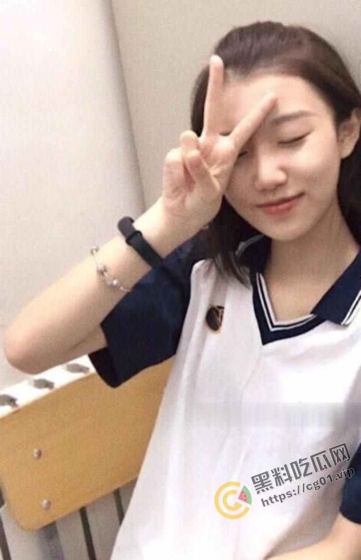 百合之花 甘肃金昌 舞蹈老师被指套扣的死去活来 硬是不操 原来没鸡巴啊 真是糟蹋  第1张