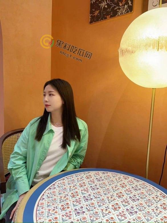 瓜友爆料：探探上约已婚少妇，边操边打电话给闺蜜！克制叫床令人喘不过气  第1张