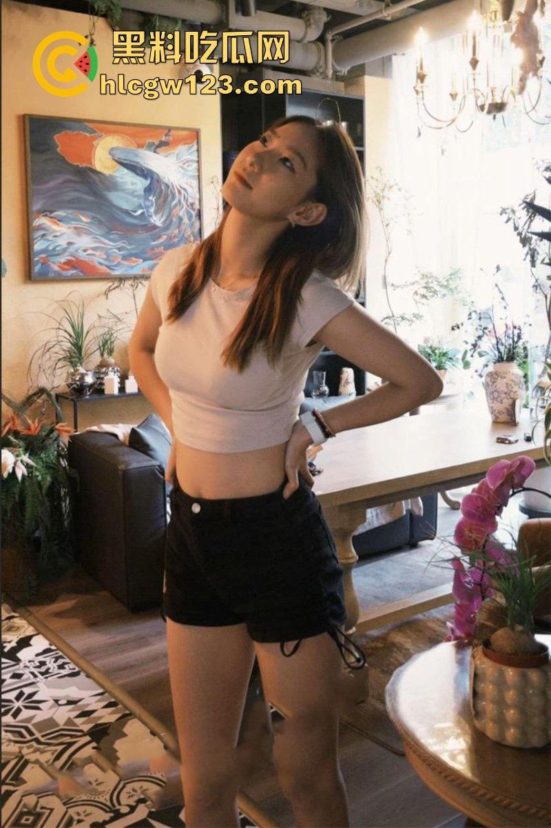 合肥师范学院手球队美女队员【李旗】约炮视频流出 雪白大长腿性感肥臀被抽打调教无套后入 !  第4张