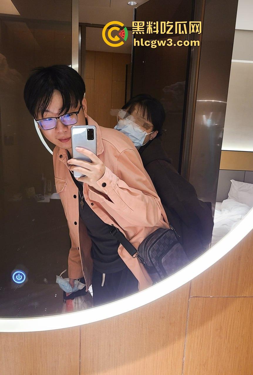 Sharman Court公寓绿帽情侣太会玩！谢菲尔德大学留子戴帽陪操，日完逼还晒学生证！  第4张