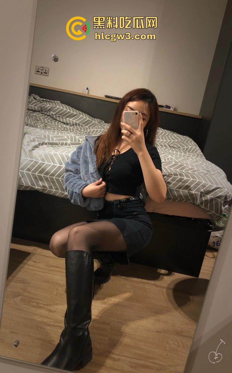 Sharman Court公寓绿帽情侣太会玩！谢菲尔德大学留子戴帽陪操，日完逼还晒学生证！  第7张