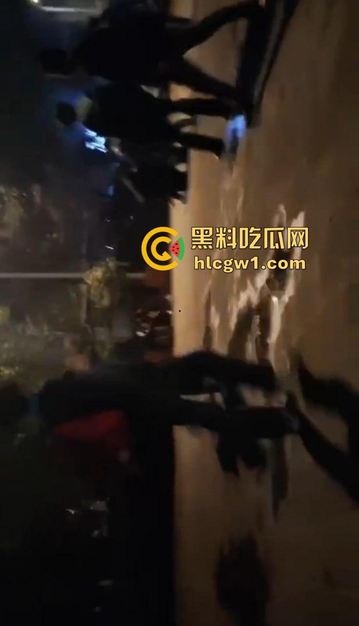 四川自贡富顺县斗殴闹出人命！精神小伙打架打崩，掏刀捅胸鲜血四溅，心肺复苏都白搭！  第6张