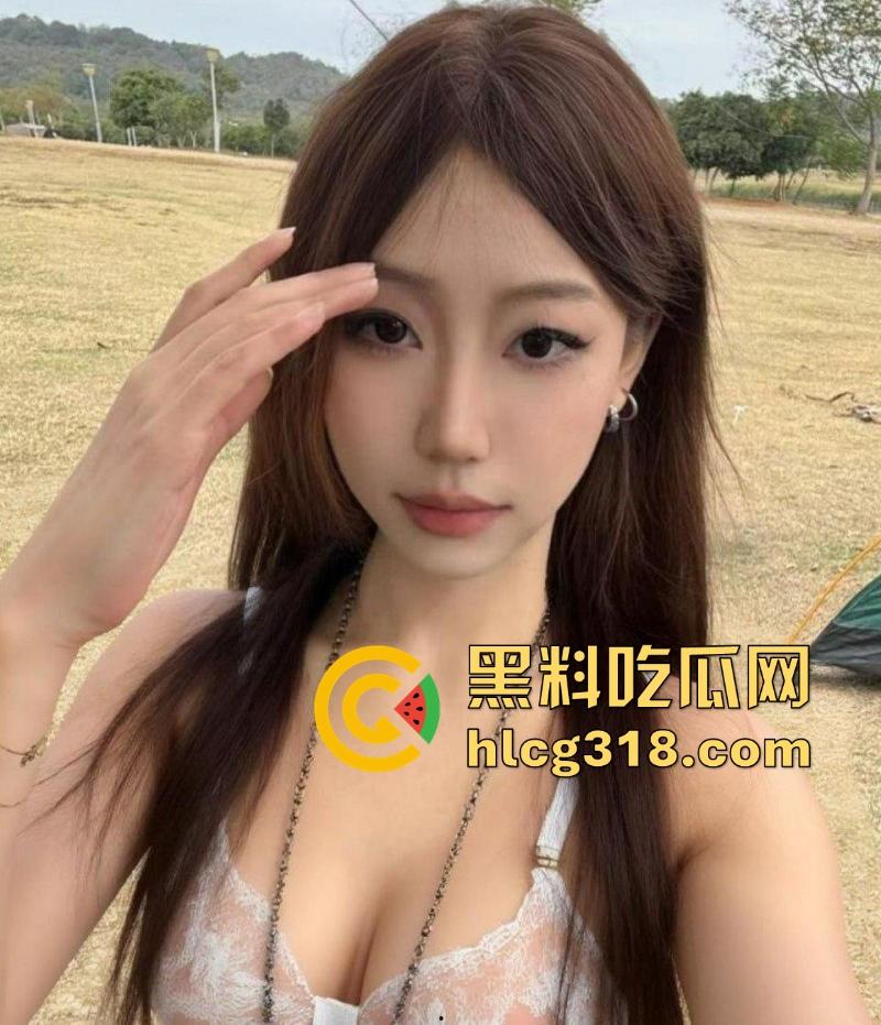 湖南师范学院【林钦怡】长相清纯身材火辣，超绝反差痴迷多人运动，被炮友前后夹击3P操出哭腔。  第1张