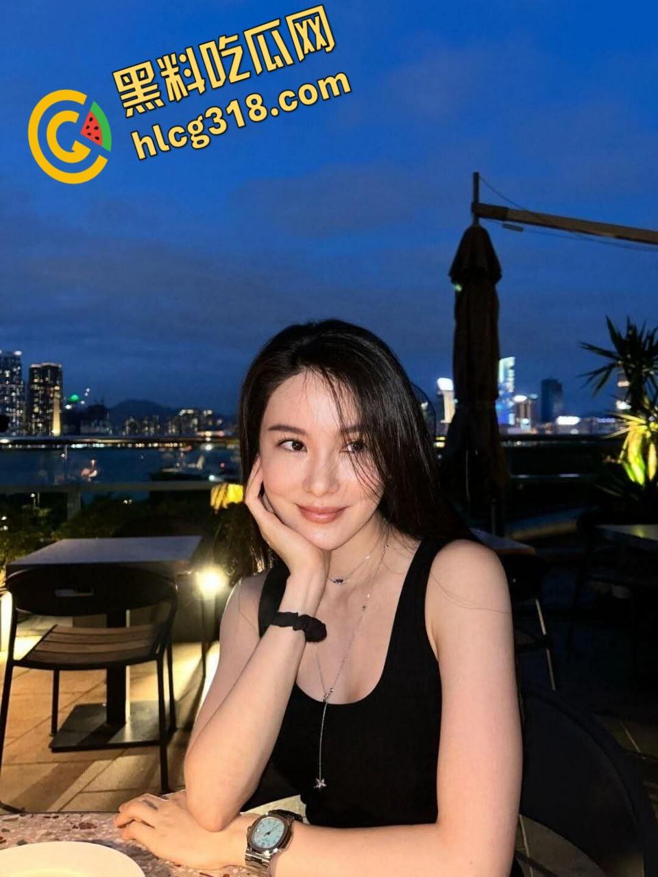 香港中文大学气质御姐【郭碧乐】，毕业后高管白领寂寞自拍，美乳大长腿主动女上尽显完美身材 !  第2张