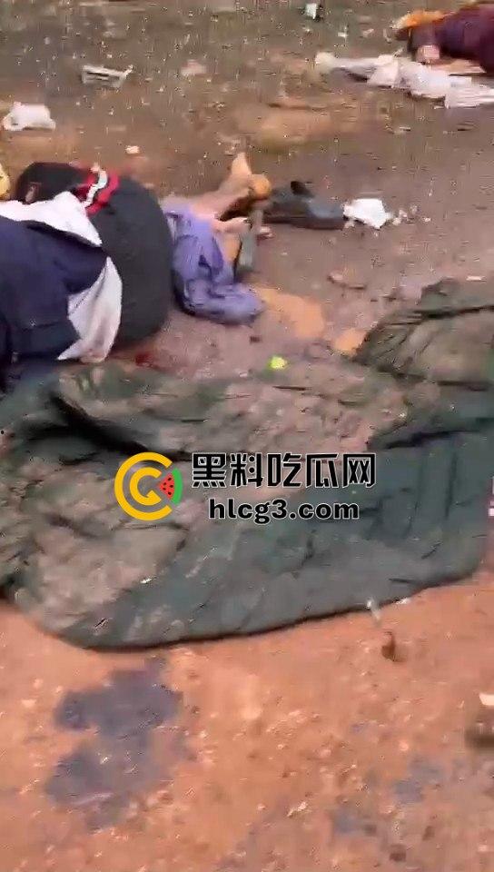 缅甸内战升级！路边尸横遍野，惨状曝光让人不寒而栗！  第4张