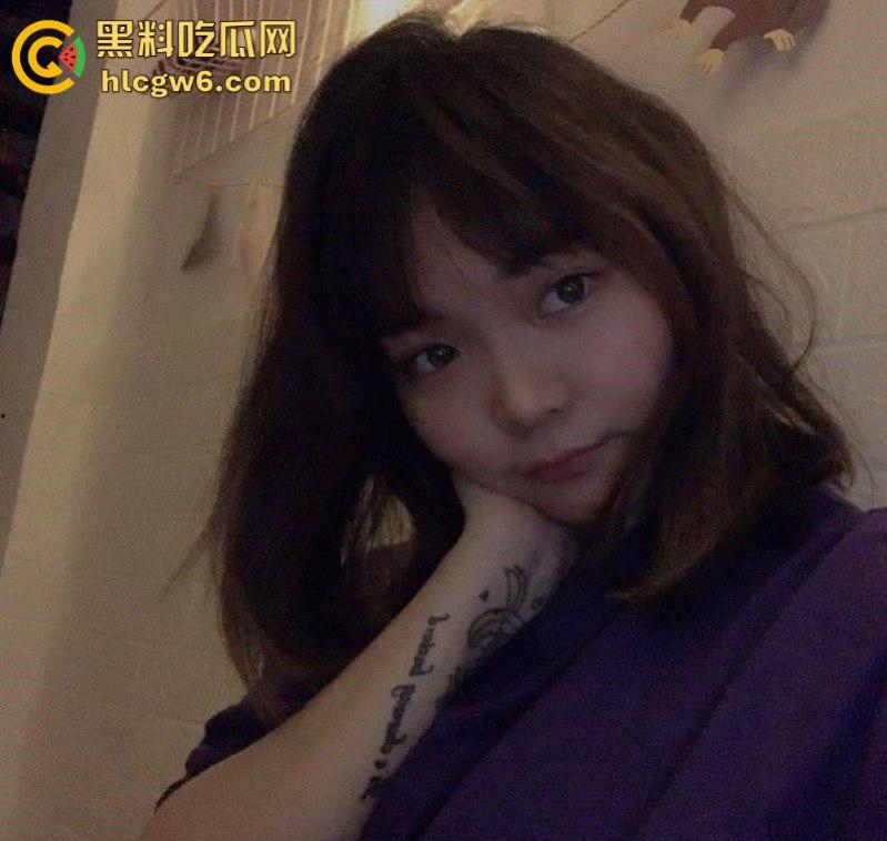 可爱单纯妹遭邻居诱骗开苞调教 淫荡程度日溢渐涨 四川反差学生【孟鹃语】便宜又好用 月付200即可随意操干  第9张