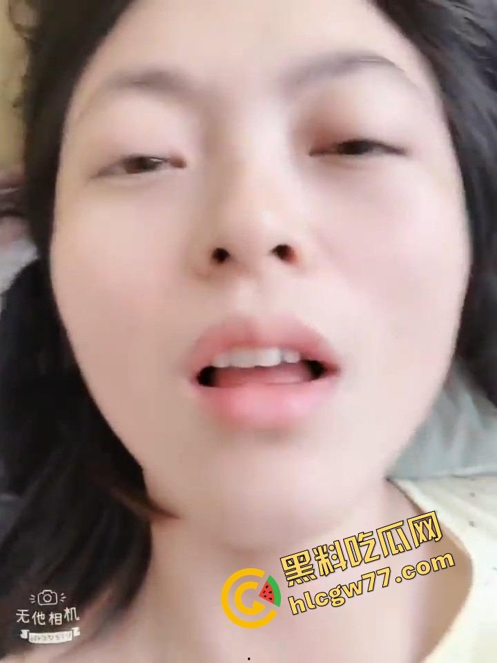 青岛职场【霞姐】清爽短发女领导露脸被操曝光，JK制服渔网骚穴湿到爆，男友小鸡巴根本操不爽！  第10张