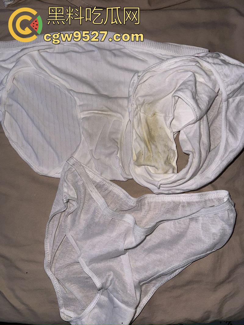 鲁东大学甜美尤物【邹穆彤】,高颜值大奶学生妹,白天女神晚上母狗,手指插逼淫水乱流,淫荡到没边! 第10张 鲁东大学甜美尤物【邹穆彤】,高颜值大奶学生妹,白天女神晚上母狗,手指插逼淫水乱流,淫荡到没边! 第10张