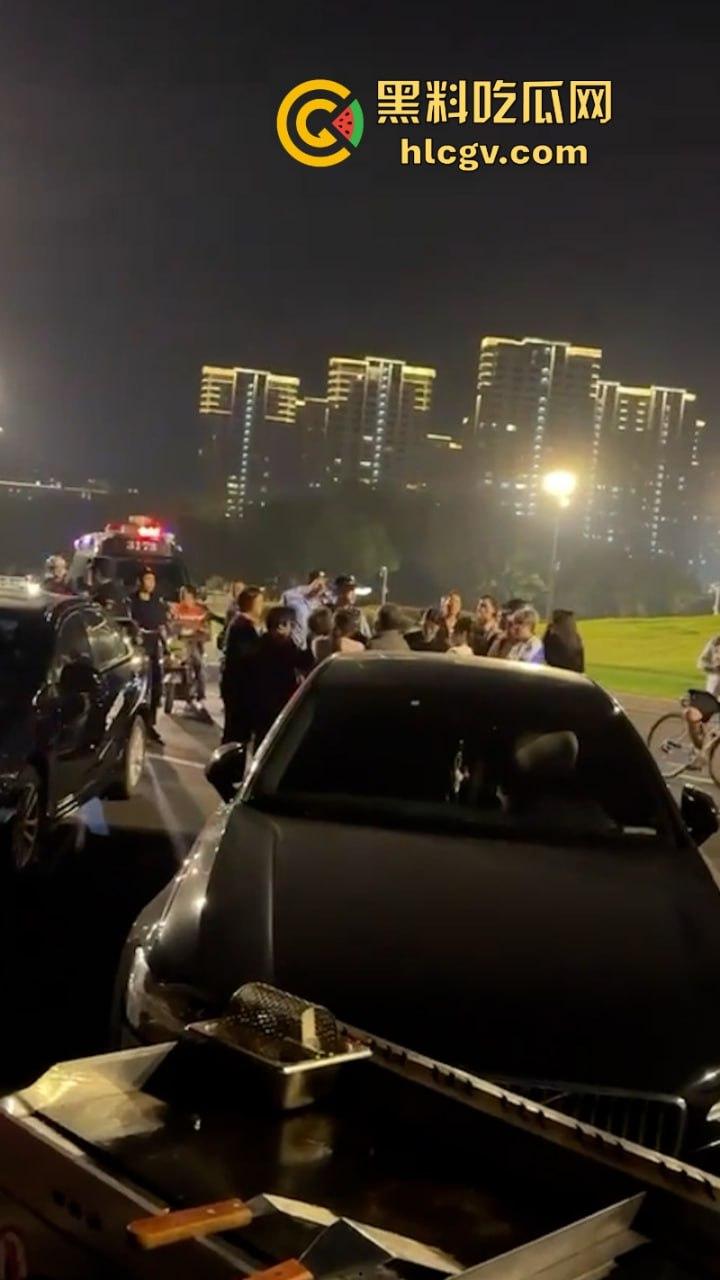 福州女子给已婚男发暧昧信息天天发骚 全家总动员婆媳联手抓小三  打成狗了这是！ 第11张