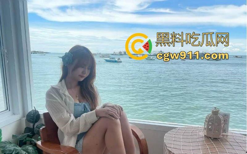 香港科技大学反差学妹【林乐宜】不雅视频流出，白皙娇躯被后入猛操内射，羞涩骚态撩人十足！  第2张