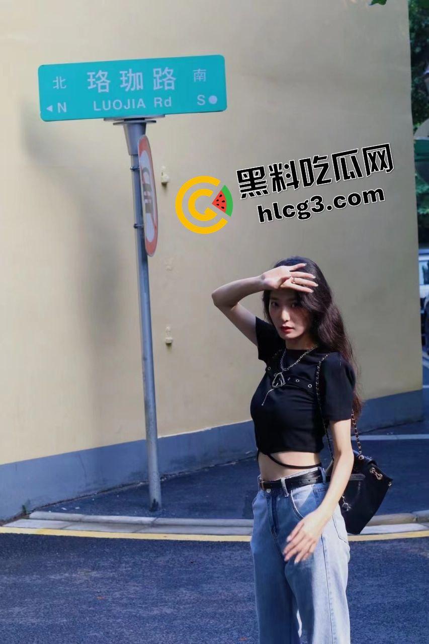 活久见！重庆书法老师『黄钦煌』爱上年轻大奶幼师 回家闹离婚 跳楼威胁妻子未果 坠楼死亡！  第6张