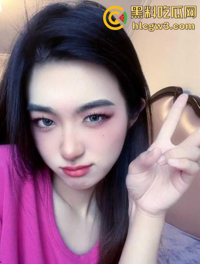 安徽灵璧凤山中学美术老师【李雯】不雅视频流出 被金主调教成小母狗，跪地舔屌的好老师！  第3张