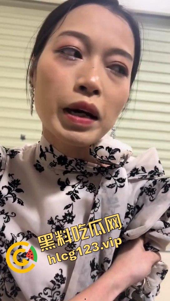 瓜友抓小三现场，广西婊子知三当三！贱人终究逃不过，捉奸现场太文明了？  第8张